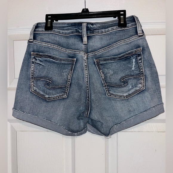 Silver Jeans Co. boyfriend mid rise shorts, size 25 - Picture 4 of 5